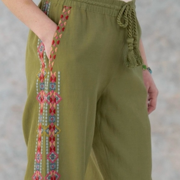 Sundance Women’s Embroidered Aztec Olive Green Drawstring Joggers XS Boho Comfy - Picture 7 of 10